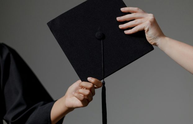 Découvrez pourquoi il est avantageux de faire appel à un peintre professionnel pour vos projets de peinture intérieure